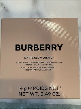 Authentic Burberry Matte Glow Cushion Foundation FAIR COOL 20 Nude Compact